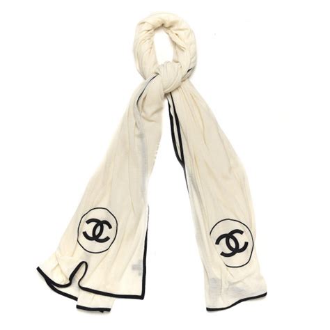 chanel echarpe silk black and white poa